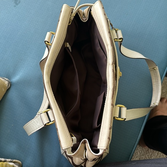 Coach purse - Picture 6 of 7